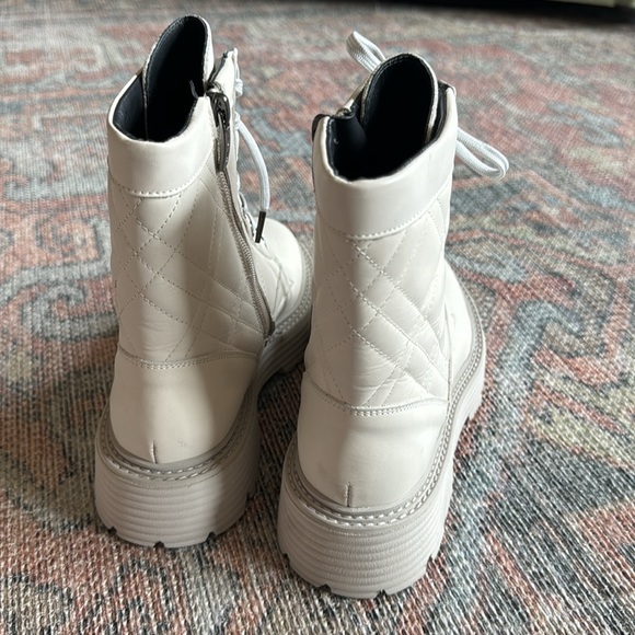 La Canadienne Yasmine Platform Waterproof Combat Boot - Picture 6 of 9